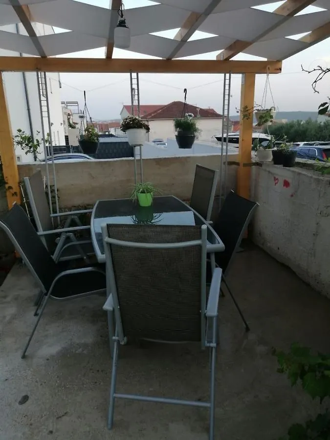 Apartmani Lastro 트로기르 크로아티아